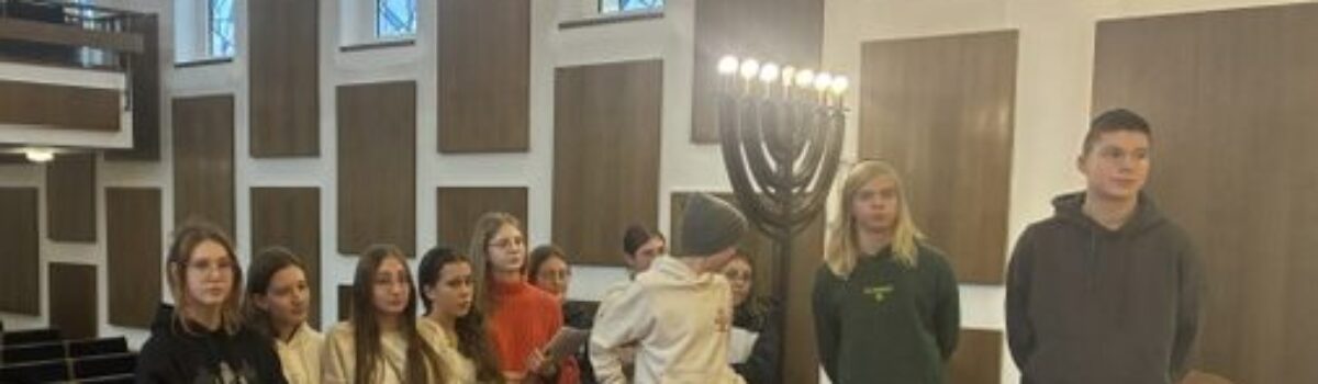 05.11.2025: Projektgruppe zu Gast in der Synagoge in Münster